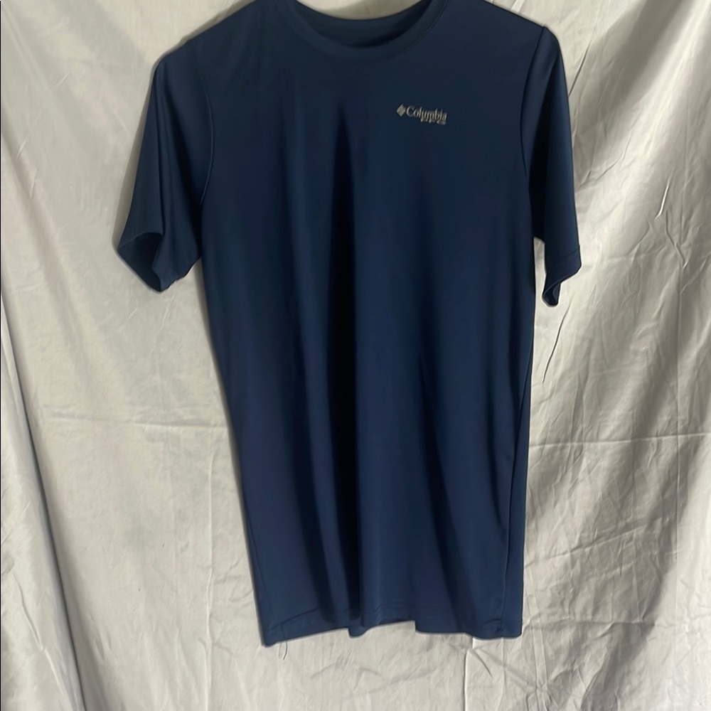 Columbia Men's Navy Blue T-Shirt